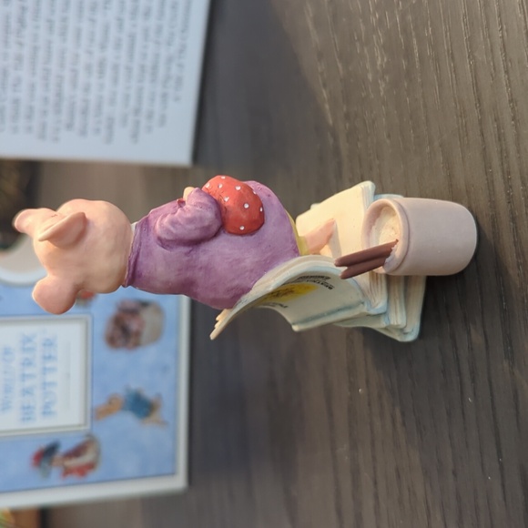 Beatrix Potter's The Tale of Pigling Bland - Picture 2 of 4